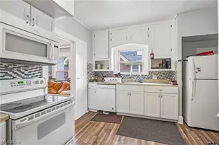 3953 W 160th St, Loveland, OH 44111 - Photo 2