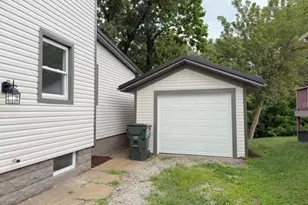 318 W 14th St, Dover, OH 44622 - Photo 22
