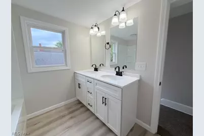 318 W 14th Street, Dover, OH 44622 - Photo 12