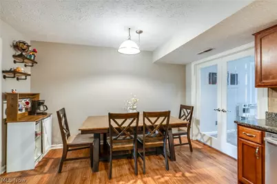 2510 Williamsburg Drive, Uniontown, OH 44685 - Photo 8