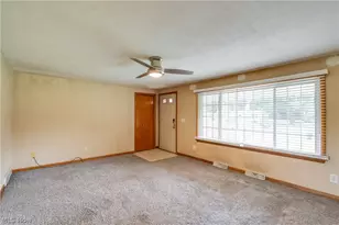 1402 Brookwood Dr, Mogadore, OH 44260 - Photo 2