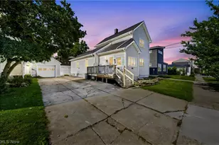 216 2nd St, Fairport Harbor, OH 44077 - Photo 2