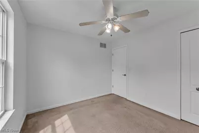 1917 Lexington Avenue, Lorain, OH 44052 - Photo 12