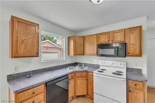 1917 Lexington Ave, Lorain, OH 44052 - Photo 8