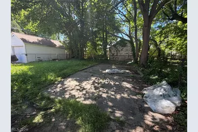 608 E 120th Street, Loveland, OH 44108 - Photo 8