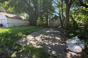 608 E 120th St, Loveland, OH 44108 - Photo 8