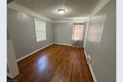 608 E 120th Street, Loveland, OH 44108 - Photo 6