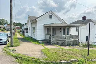 816 Delaware St, Martins Ferry, OH 43935 - Photo 2