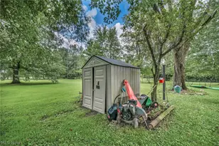 5803 Russia Rd, Amherst, OH 44001 - Photo 10