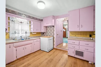 3010 Wadsworth Road, Norton, OH 44203 - Photo 12