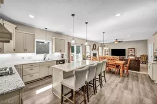 2285 N Bay Dr, Willoughby, OH 44094 - Photo 14