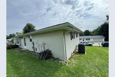 110 Locust Drive, Barnesville, OH 43713 - Photo 8