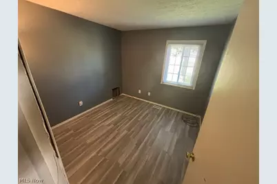 9888 Short Drive, Windham, OH 44288 - Photo 12