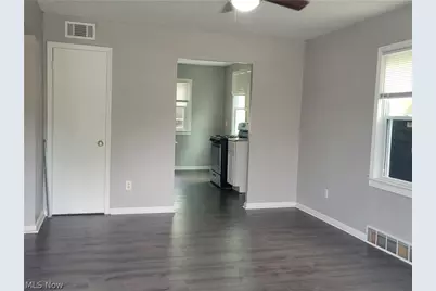11816 Milligan Avenue, Loveland, OH 44135 - Photo 6