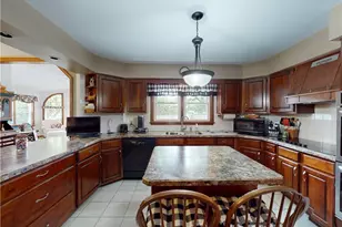 126 Pepperdine Dr, Elyria, OH 44035 - Photo 6