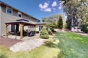 126 Pepperdine Dr, Elyria, OH 44035 - Photo 4