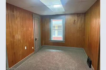 882 Redfern Avenue, Akron, OH 44314 - Photo 8