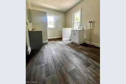 882 Redfern Avenue, Akron, OH 44314 - Photo 6