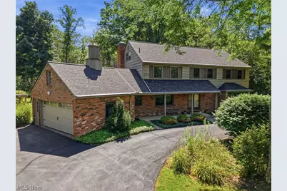 17953 Lost Trail, Chagrin Falls, OH 44023 - Photo 2