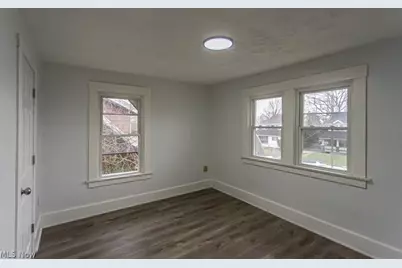 538 Redondo Road, Youngstown, OH 44504 - Photo 8