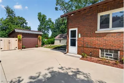 156 Woodhill Drive, Amherst, OH 44001 - Photo 6
