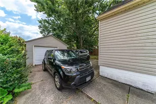 1347 Hammel St, Akron, OH 44306 - Photo 30