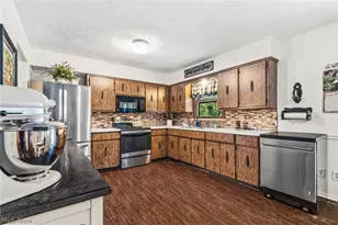 7910 Burkey Rd NW, North Canton, OH 44720 - Photo 24