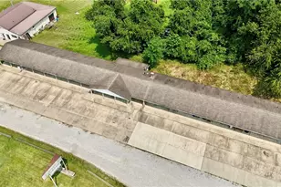1094 Clement Ave, Belpre, OH 45714 - Photo 2