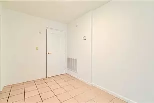 1094 Clement Ave, Belpre, OH 45714 - Photo 10