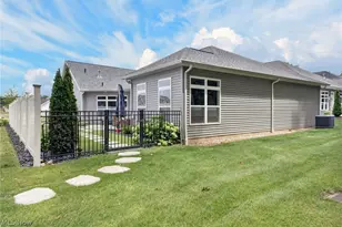 2060 Hawthorn Ct, Green, OH 44720 - Photo 34