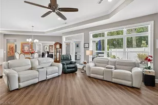 2060 Hawthorn Ct, Green, OH 44720 - Photo 10