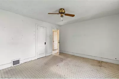 2203 5th Street NE, Canton, OH 44704 - Photo 18
