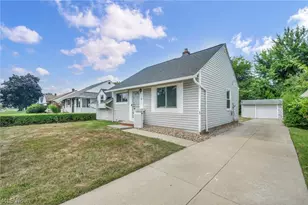 4102 E 189th St, Loveland, OH 44122 - Photo 2