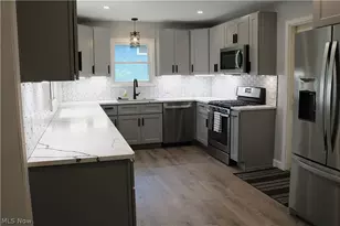 17 Nepahwin Dr, Timberlake, OH 44095 - Photo 8
