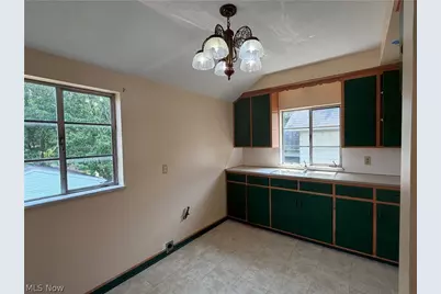 2119 Warren Road, Oakwood, OH 44107 - Photo 10