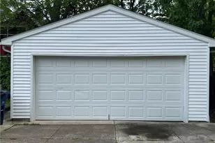 2119 Warren Rd, Oakwood, OH 44107 - Photo 2