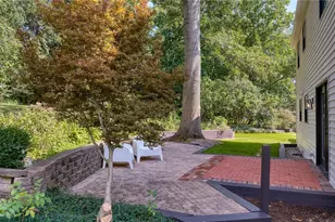 77 Parmelee Dr, Hudson, OH 44236 - Photo 2