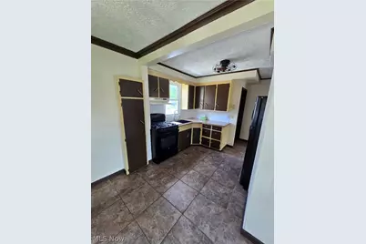 2311 Maple Avenue NE, Canton, OH 44714 - Photo 12