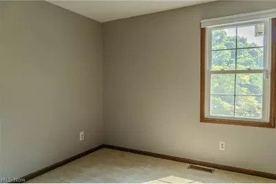 203 Albany Drive NW, Canton, OH 44708 - Photo 32