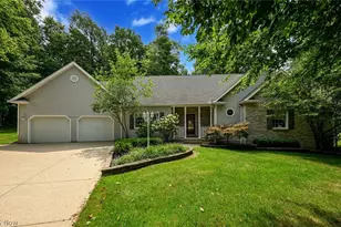 37 W Maple Dr, Seville, OH 44273 - Photo 2