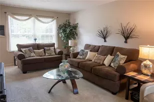 8240 Deepwood Blvd, Mentor, OH 44060 - Photo 2