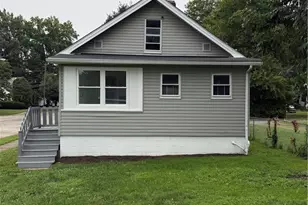 1054 Winton Ave, Akron, OH 44320 - Photo 2
