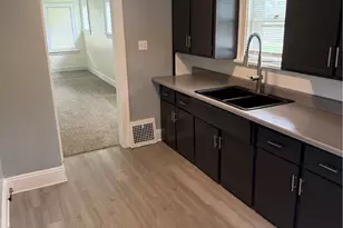 1054 Winton Ave, Akron, OH 44320 - Photo 6