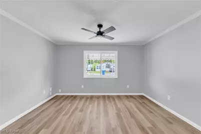 320 Elberta Drive, Vermilion, OH 44089 - Photo 4