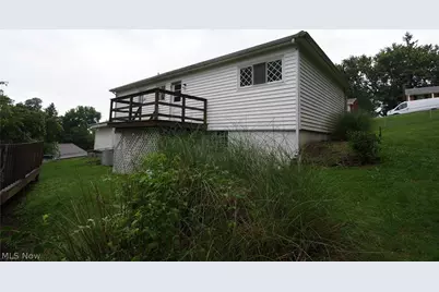 19 Hillcrest Drive, Martins Ferry, OH 43935 - Photo 2