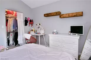 1283 Red Tail Hawk Ct, Youngstown, OH 44512 - Photo 32