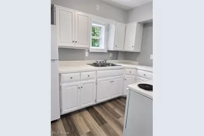 936 Ella Court, Akron, OH 44314 - Photo 10
