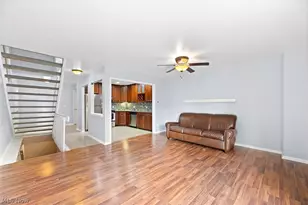 9047 Patriot Dr, Streetsboro, OH 44241 - Photo 6