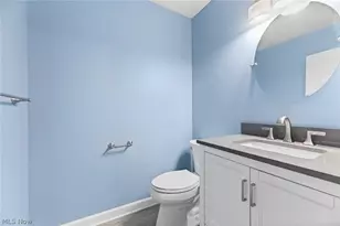 9047 Patriot Dr, Streetsboro, OH 44241 - Photo 12