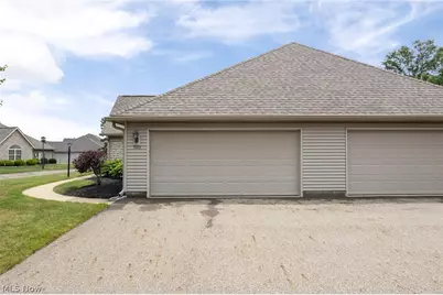 1365 Laurenbrook Lane NE, Massillon, OH 44646 - Photo 28